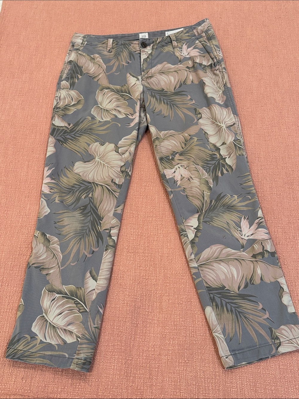 GAP girlfriend chino wm’s Ankle Tropical Print Cropped Pants W33L26.75”